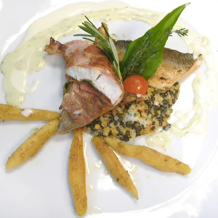 ホテル Hotel-restaurant Schwedi 3*